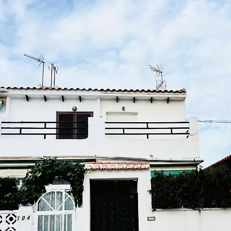 Sunny Bungalow Near The Sea And Petanque Field Torrevieja