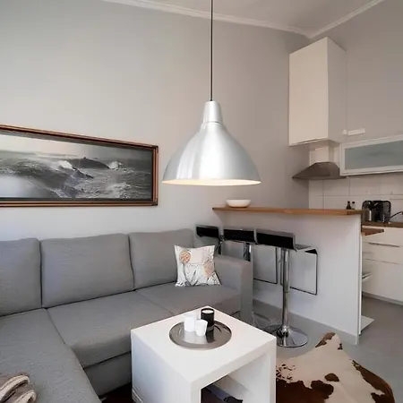 Sunny Bungalow Near The Sea And Petanque Field Torrevieja
